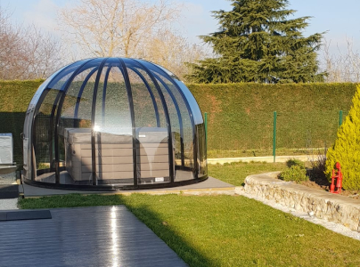 Spa sous une bulle